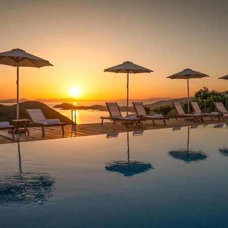 Ninemia Luxury Residence Пердика Екстериор снимка